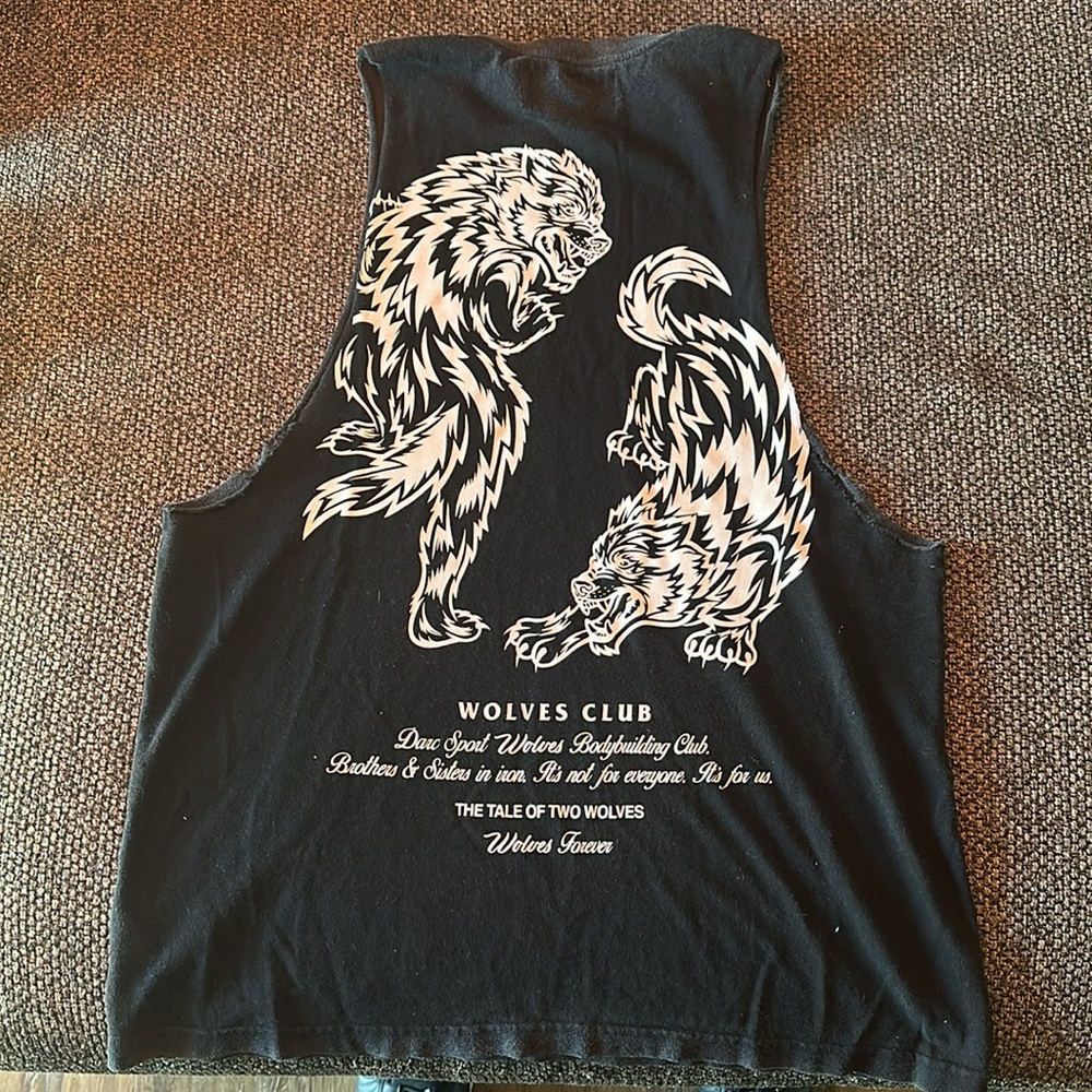 Darc Sport “Tale of Two Wolves” Tommy Tank